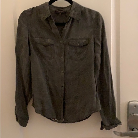 Jessica simpson Button up. Patterned back - Picture 3 of 4